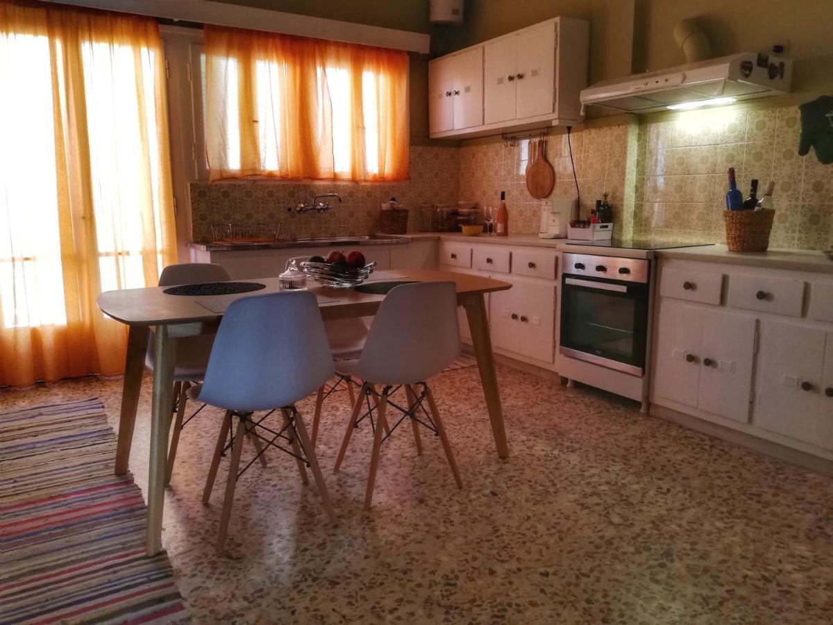 Cosy Retro Apartment Zakynthos Town Exterior photo
